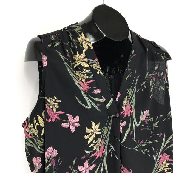 Vince Camuto Sleeveless V-Neck Rumple Blouse Women's Plus Size 1X Black Floral - Picture 4 of 9